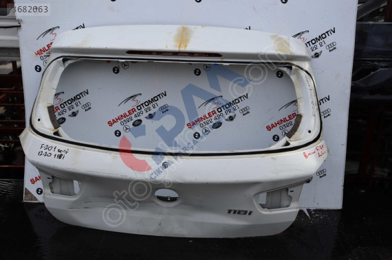 BMW 1 SERİSİ F20 LCİ ARKA BAGAJ KAPAĞI