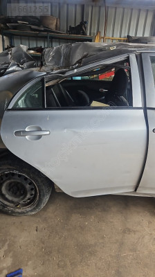 2010 model Toyota Corolla sağ arka kapı