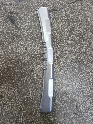 DACİA SANDERO ÖN TAMPON ORTA ALT PLASTİĞİ