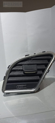 8K0820901 AUDİ A4 HAVALANDIRMA IZGARASI ÖN SOL 08-12