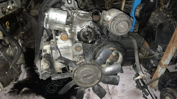 Mercedes w210 dizel motor çıkma