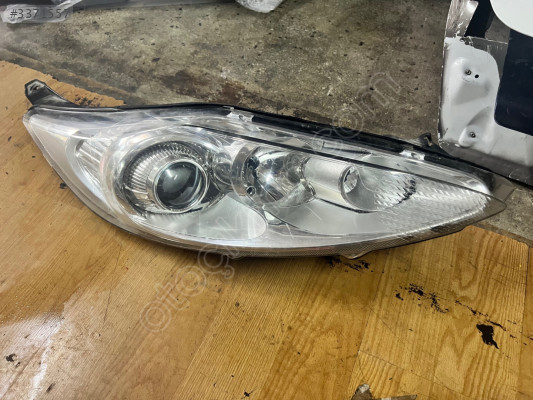 Ford Fiesta mercekli sağ ön far