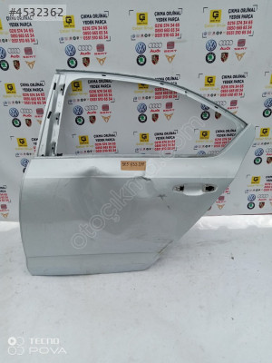 SKODA OCTAVİA 2013-2020 SOL ARKA KAPI OEM 5E5833311
