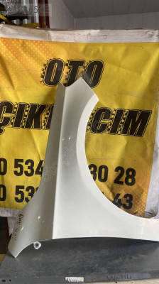 Mercedes A Serisi W176 Sağ Ön Çamurluk - Oto Çıkma Parçalar