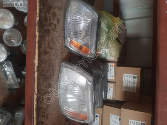 TOYOTA AURİS ORJİNAL ÇIKMA SAĞ ÖN SİNYAL ÇAVUŞOĞLU TOYOTA