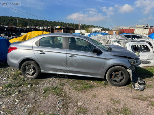 PEJO 301 DOLU SAĞ ÖN KAPI SÖKME ORJİNAL ÇIKMA