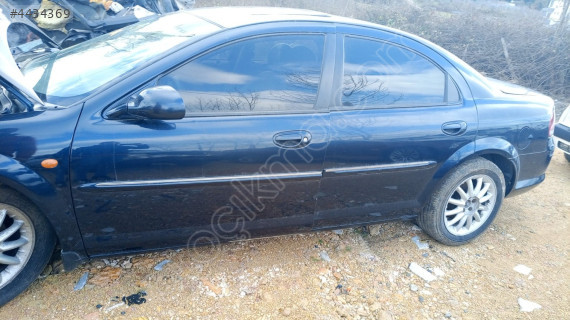 Chrysler sebrıng 2005 sol kapılar sedan