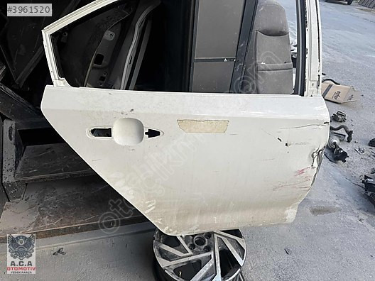 HYUNDAİ İ20 ÇIKMA ORJİNAŞ SAĞ ARKA KAPI TEMİZ