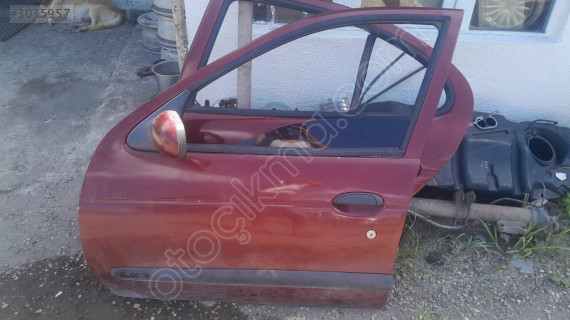 Megane 1 sol ön kapı dolu yedek parça