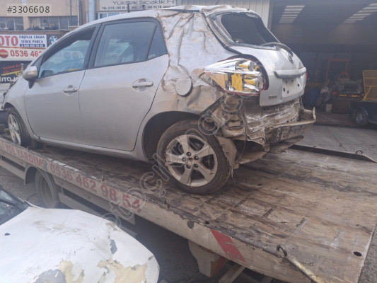 TOYOTA AURİS SOL ARKA KAPI ÇIKMA ORJİNAL