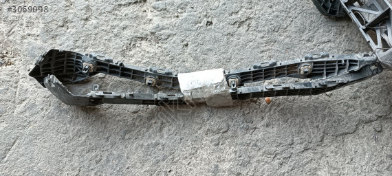 Toyota Corolla arka tampon braketleri