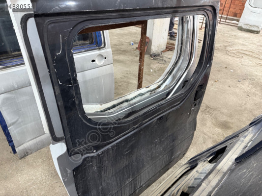 RENAULT TRAFİC ÇIKMA ORJİNAL SAĞ SÜRGÜLÜ KAPI KD