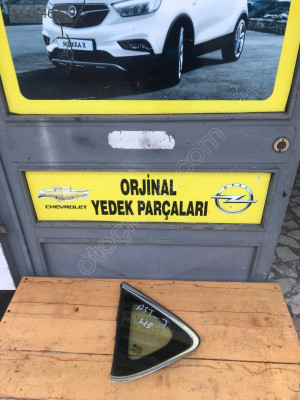 opel astra j arka kelebek camı