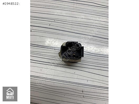 Volkswagen Bora Depo Kapağı Açma Düğmesi 3B0959833A