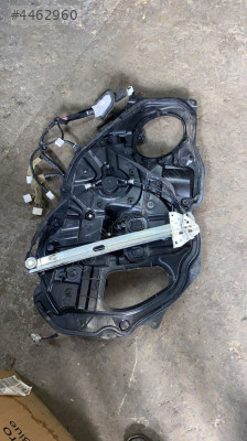 Mazda 6 sağ ön cam kirikosu