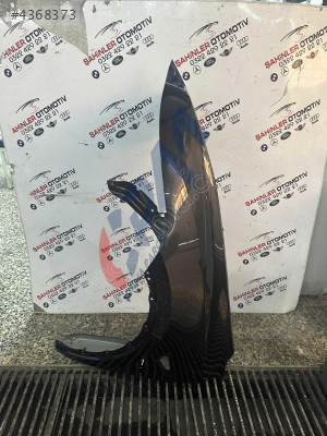 TESLA MODEL Y SOL ÖN ÇAMURLUK