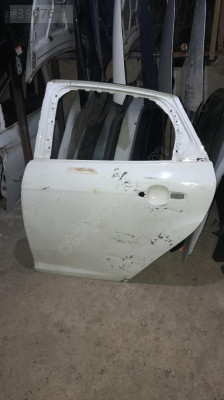 FORD FOCUS SOL ARKA KAPI BEYAZ ORJ ÇIKMA 2012-18