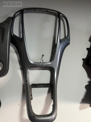 Opel Astra J Teyp Çerçevesi