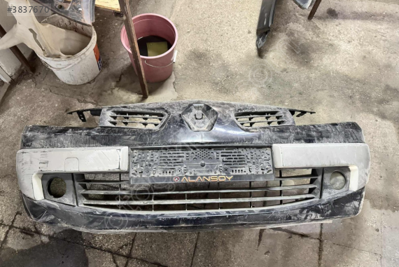 RENAULT MEGANE 2 ÖN TAMPON DOLU EYUPCAN OTO'DA