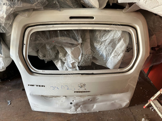 PEUGEOT RİFTER BAGAJ KAPAĞI