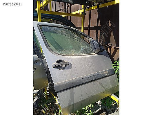 Doblo sağ ön kapı