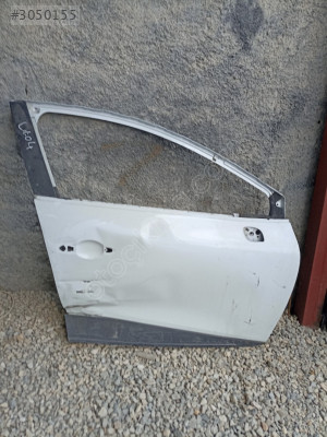 Renault Clio 4 sağ ön kapı