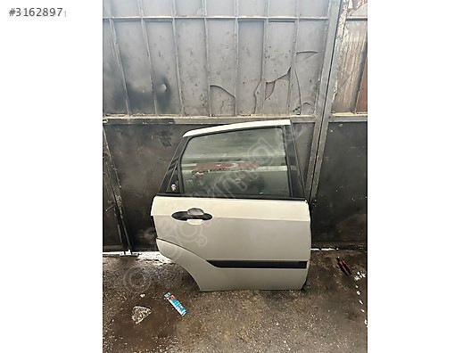 FORD FOCUS 2004 SAĞ ARKA KAPI HATASIZ ORJİNAL 05305115921