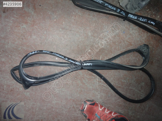 MAZDA 3 HB 2014 ÇIKMA SOL ARKA KAPI FİTİLİ