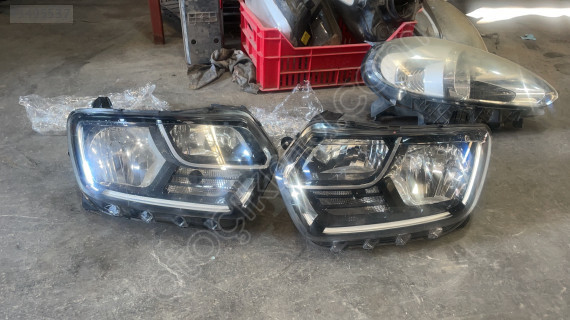 Dacia Duster sağ sol Far