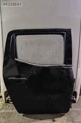 NİSSAN NAVARA D23 SAĞ ARKA KAPI ORİJİNAL ÇIKMA PARÇA