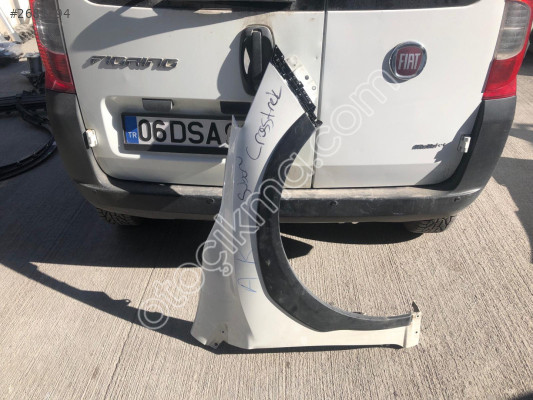 SUBARU CROSSTREK SAĞ ÖN ÇAMURLUK