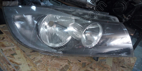 BMW E90 3 SERİSİ SAĞ FAR VE TÜM ÇIKMA PARÇALAR