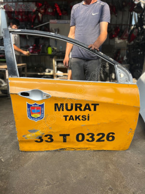Hyundai accent blue çıkma orjınal sağ ön kapı