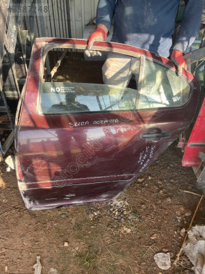 SKODA OCTAVIA SOL ARKA KAPI