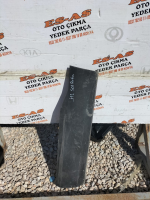 Nissan Qashqai J12 Sol arka kapı çıtası