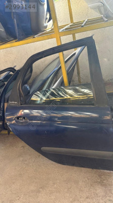 RENAULT SCENİC SAĞ ARKA KAPI