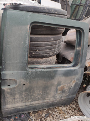 Nissan vanetto sürgülü kapılar