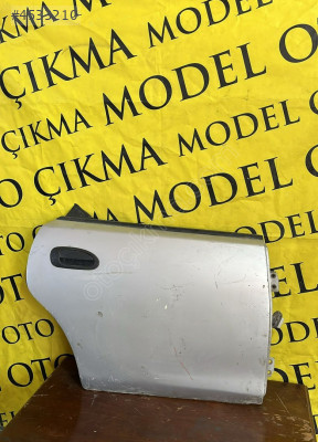 MAZDA LANTİS SAĞ ARKA KAPI