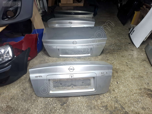 ÖZMEN OPEL VECTRA B MAKYAJLI ARKA BAGAJ KAPAĞI