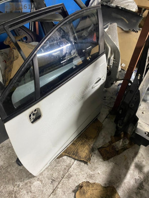 Renault Clio 4 sol ön kapı hatasız