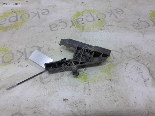 MERCEDES C SERİSİ 2015 2019 W205 SAĞ FAR BRAKETİ A2056203501