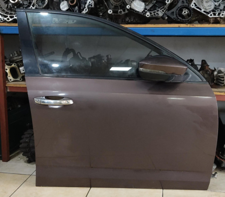 SKODA OCTAVİA SAĞ ÖN KAPI