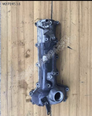 Örnek otodan Corolla külbütör kapağı