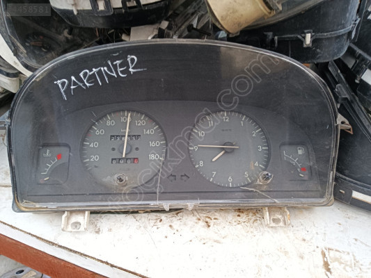 Peugeot partner kilometre saati