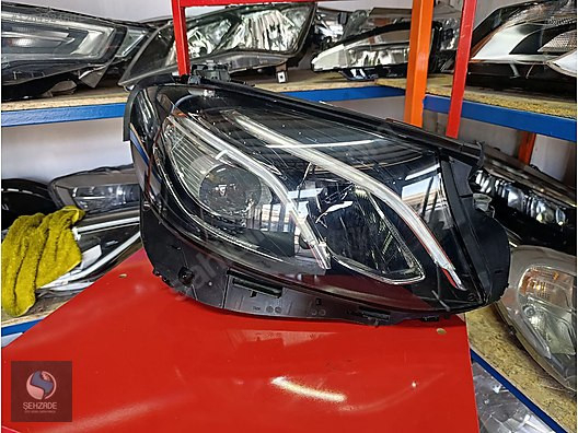 MERCEDES W213 SAĞ FAR ORJİNAL ÇIKMA