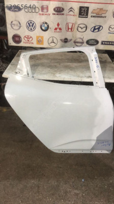 2022-2025 RENAULT CLİO 5 SAĞ ARKA KAPI