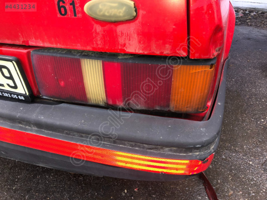 Ford Escort 1986-1990 Sağ Arka Stop Lambası