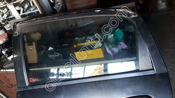 Fiat Punto Sol Arka Kapı Camı yedek parça