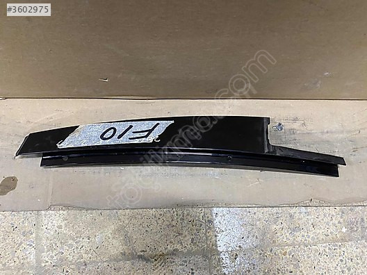 BMW F10 SAĞ ARKA KAPI DİREK KAPLAMASI