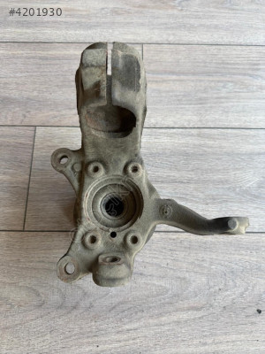 Çıkma Taşıyıcı Sol Ön VW Jetta 2011 Sonrası 5C0407255